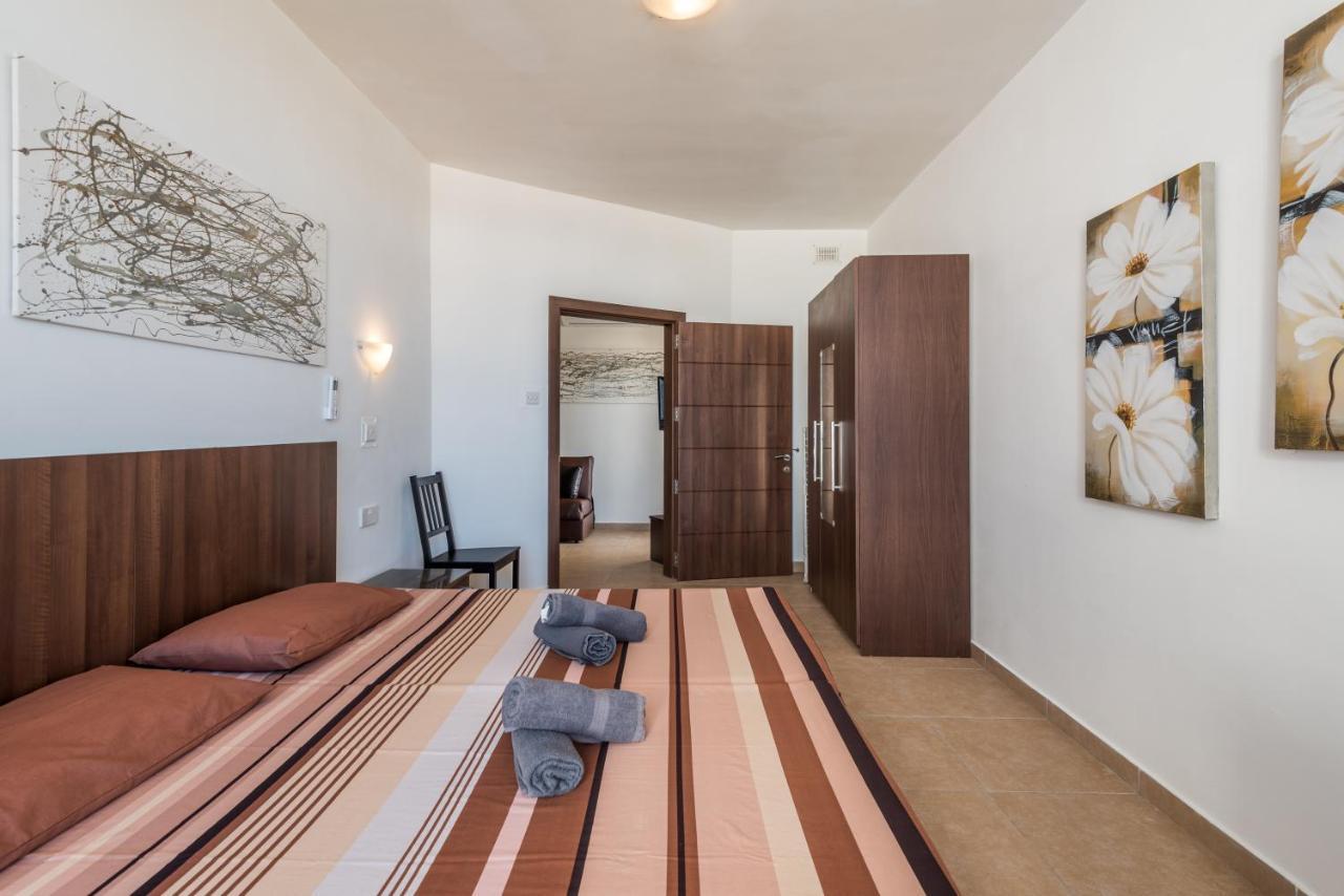 Seashells 2 Bedroom Apartment With Sunny Terrace With Stunning Sea Views - By Getawaysmalta St. Paul's Bay Esterno foto