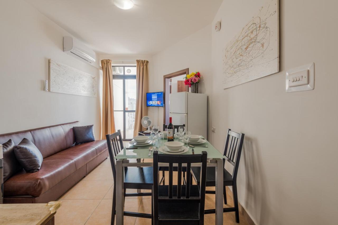 Seashells 2 Bedroom Apartment With Sunny Terrace With Stunning Sea Views - By Getawaysmalta St. Paul's Bay Esterno foto