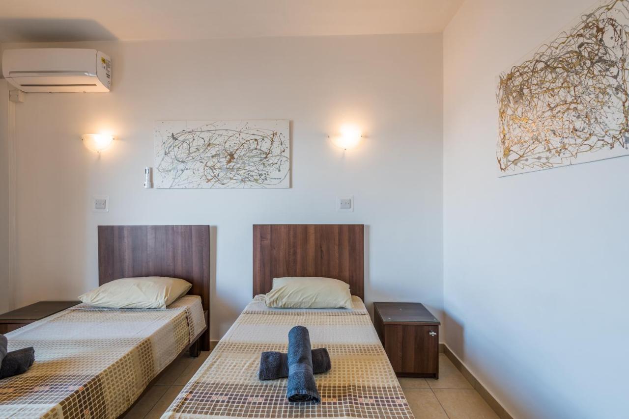 Seashells 2 Bedroom Apartment With Sunny Terrace With Stunning Sea Views - By Getawaysmalta St. Paul's Bay Esterno foto