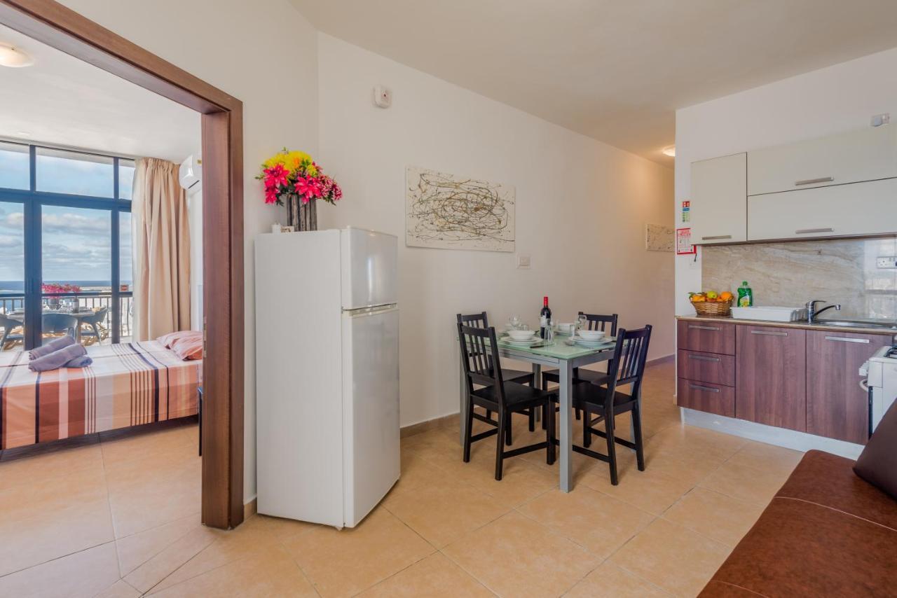 Seashells 2 Bedroom Apartment With Sunny Terrace With Stunning Sea Views - By Getawaysmalta St. Paul's Bay Esterno foto
